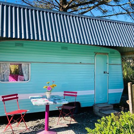 Retro Caravans At Valentia Island Escape Hotel Chapeltown Luaran gambar
