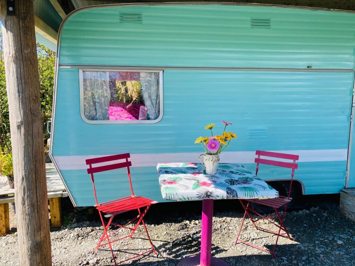Retro Caravans At Valentia Island Escape Hotel Chapeltown Luaran gambar