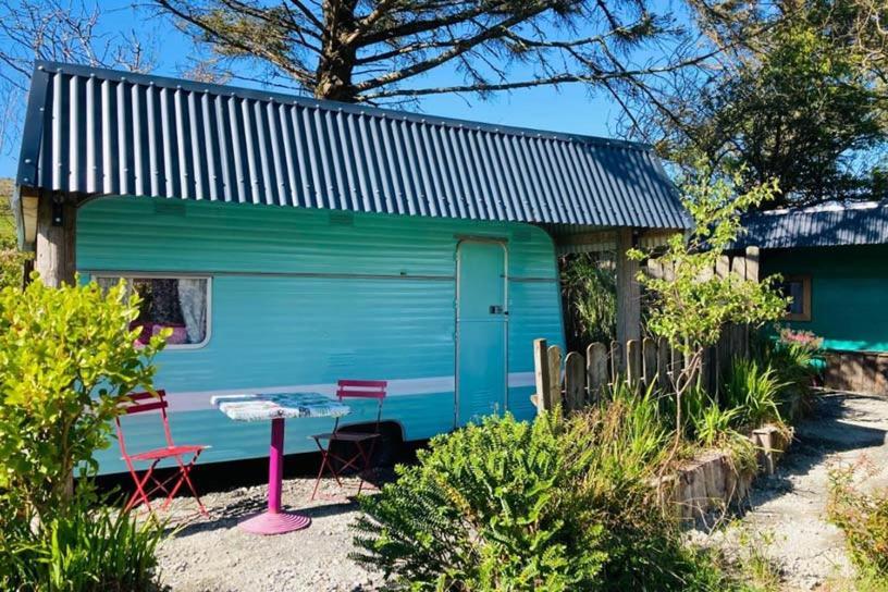 Retro Caravans At Valentia Island Escape Hotel Chapeltown Luaran gambar