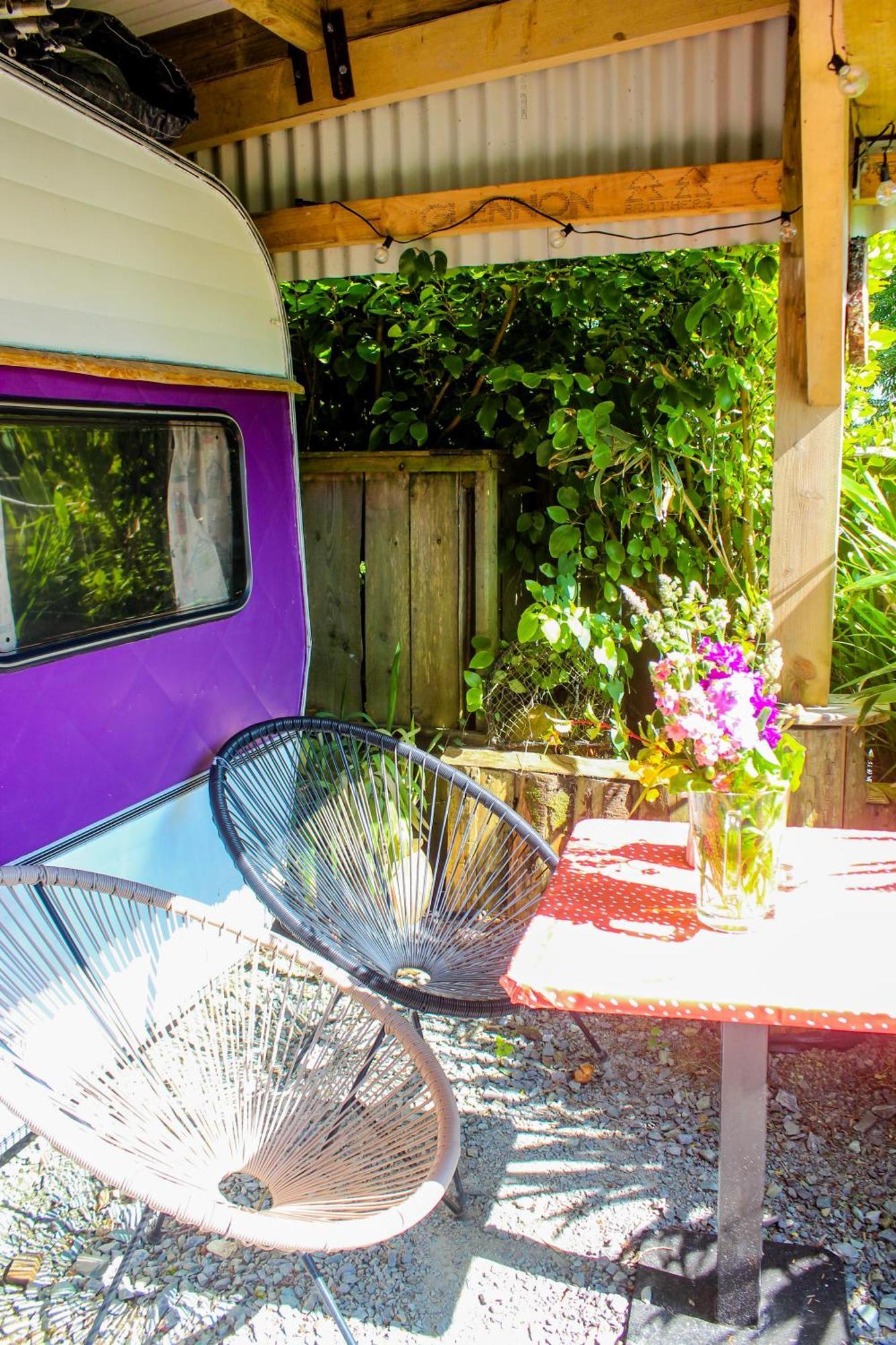 Retro Caravans At Valentia Island Escape Hotel Chapeltown Luaran gambar