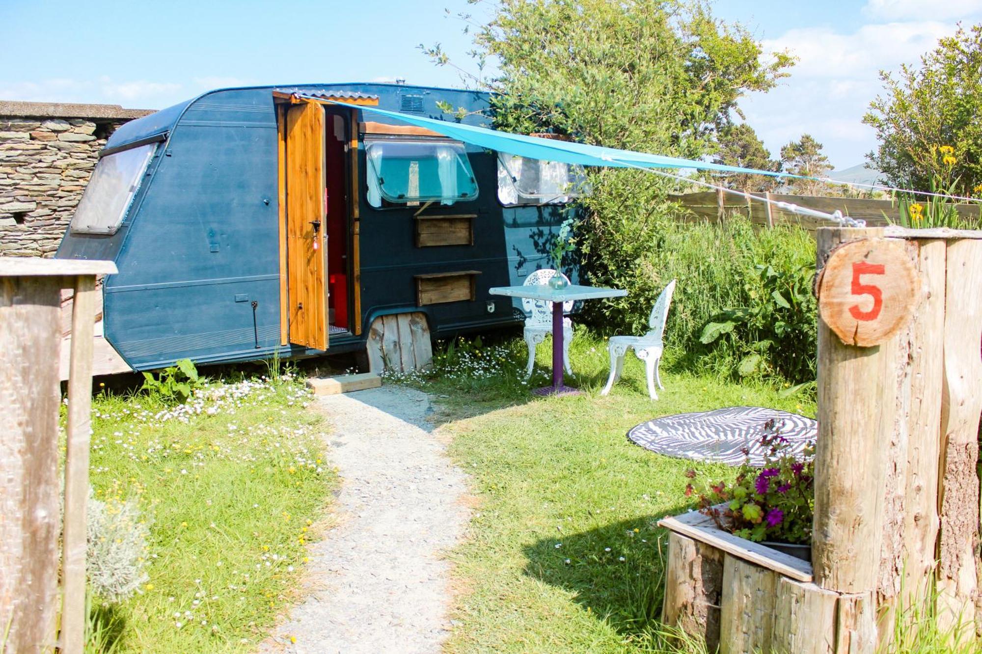 Retro Caravans At Valentia Island Escape Hotel Chapeltown Luaran gambar
