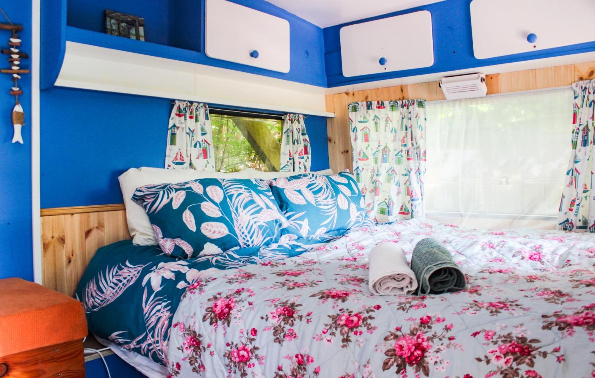 Retro Caravans At Valentia Island Escape Hotel Chapeltown Luaran gambar