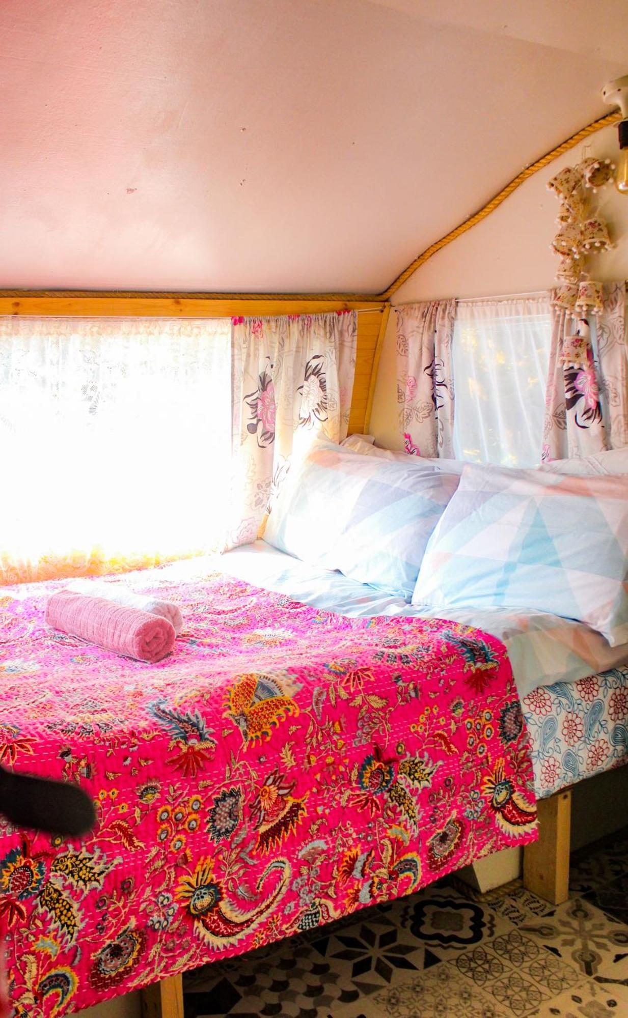 Retro Caravans At Valentia Island Escape Hotel Chapeltown Luaran gambar