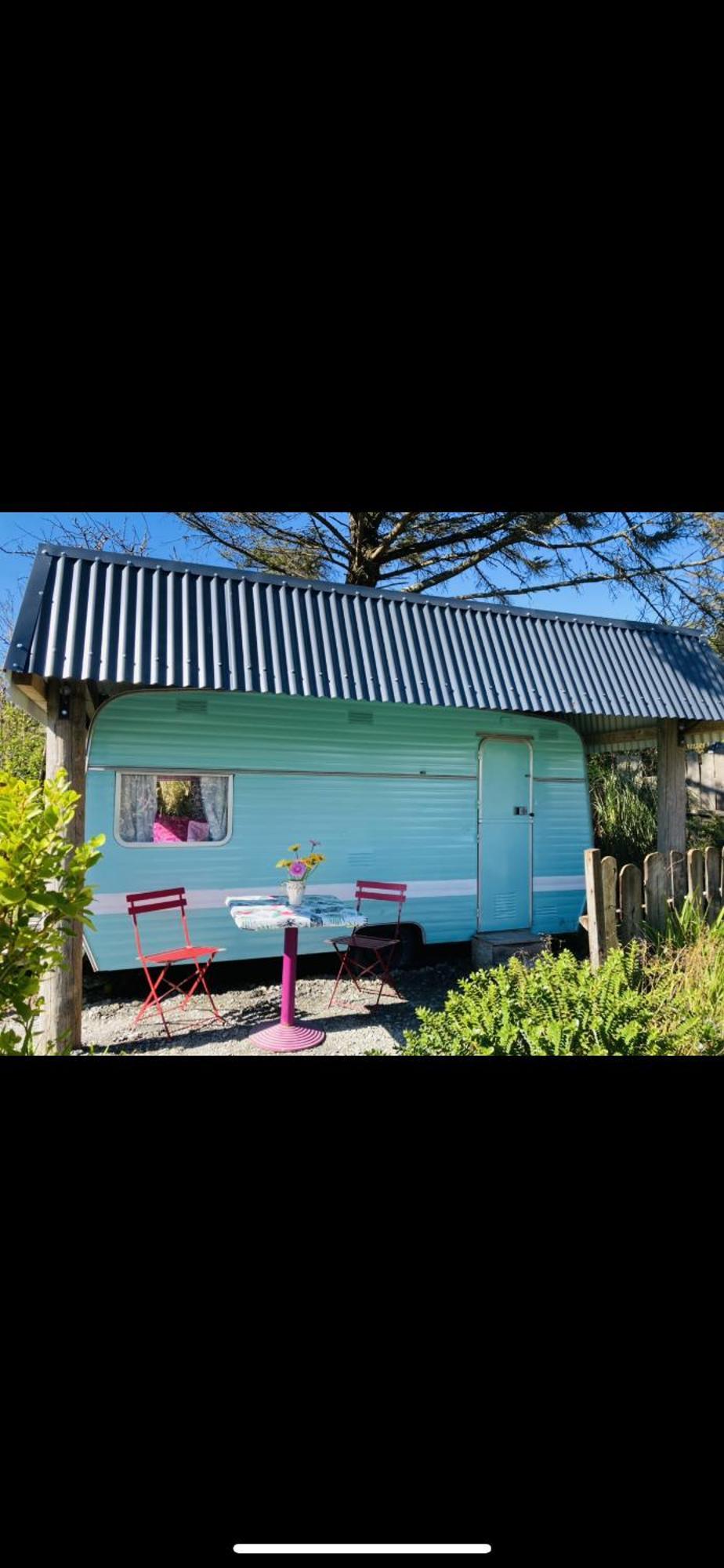 Retro Caravans At Valentia Island Escape Hotel Chapeltown Luaran gambar